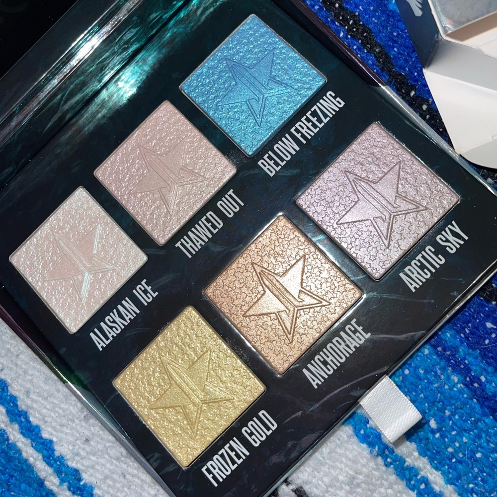 Jeffree Star Northern Lights Supreme Frost Palette